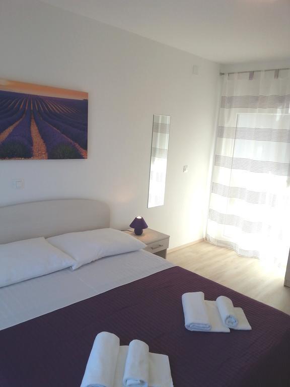 Apartments Levanat Zadar Rum bild